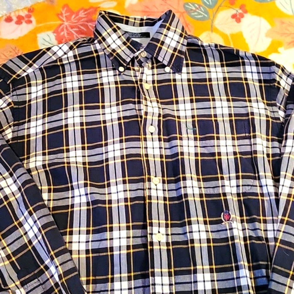Tommy Hilfiger Size Medium Button-Up